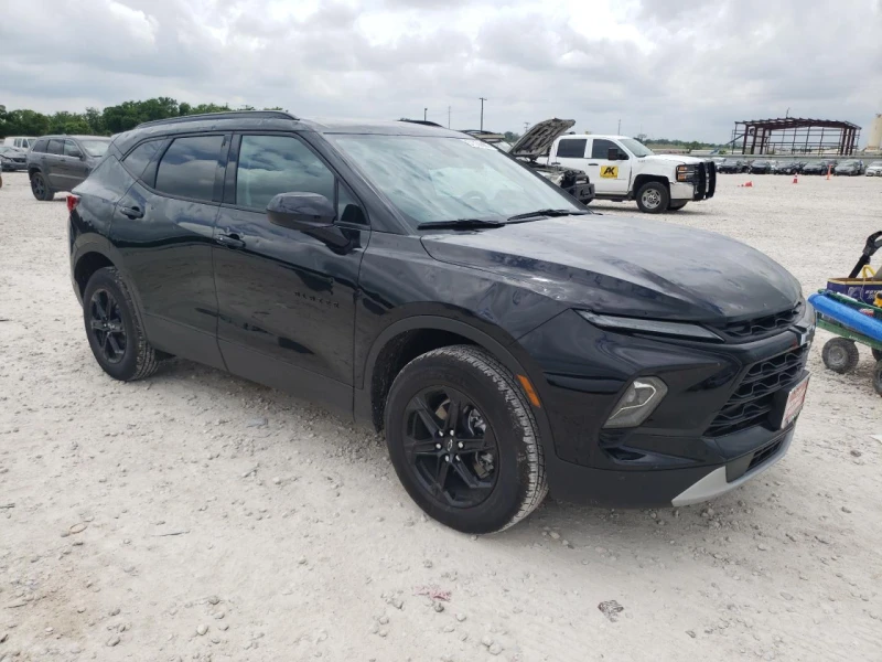 Chevrolet Blazer 2.0L 4 Front-wheel Drive, снимка 6 - Автомобили и джипове - 48165747