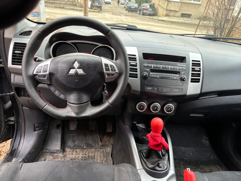 Mitsubishi Outlander 2.0 TDI, снимка 8 - Автомобили и джипове - 48321145