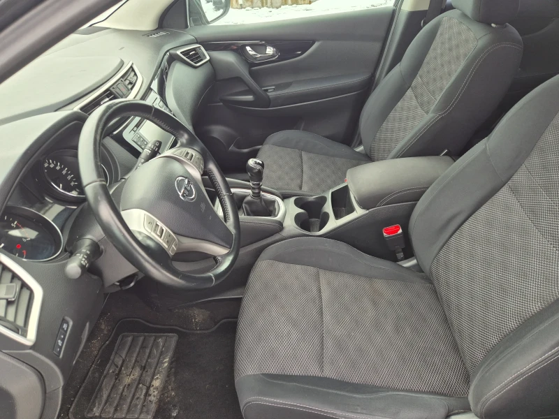 Nissan Qashqai 1.5 DCI, снимка 10 - Автомобили и джипове - 48692910