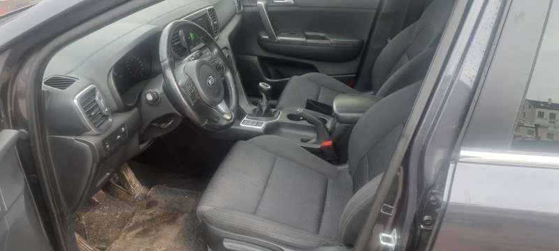 Kia Sportage 2.0 куб. 136 к.с., снимка 8 - Автомобили и джипове - 48932279