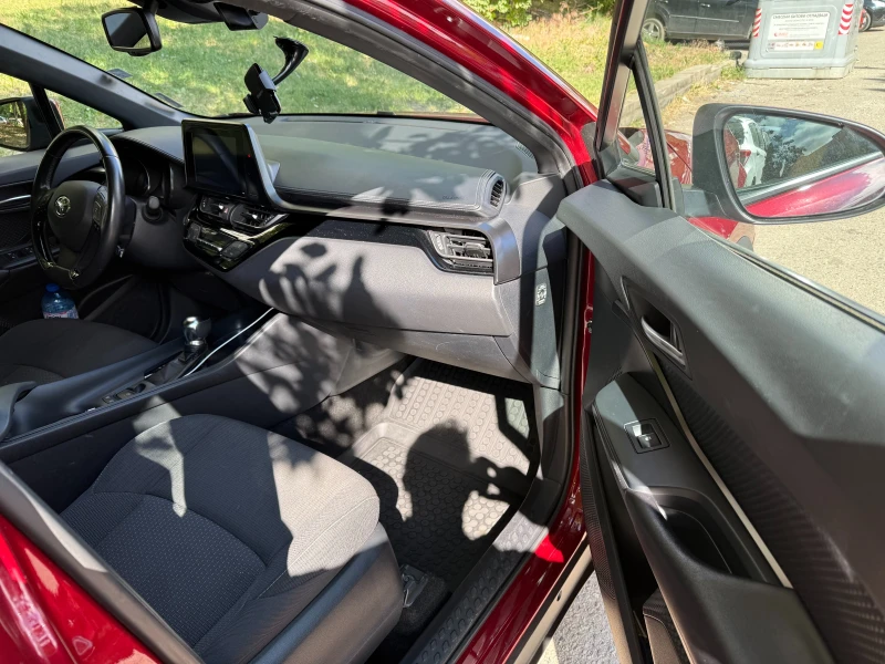 Toyota C-HR, снимка 5 - Автомобили и джипове - 52284054