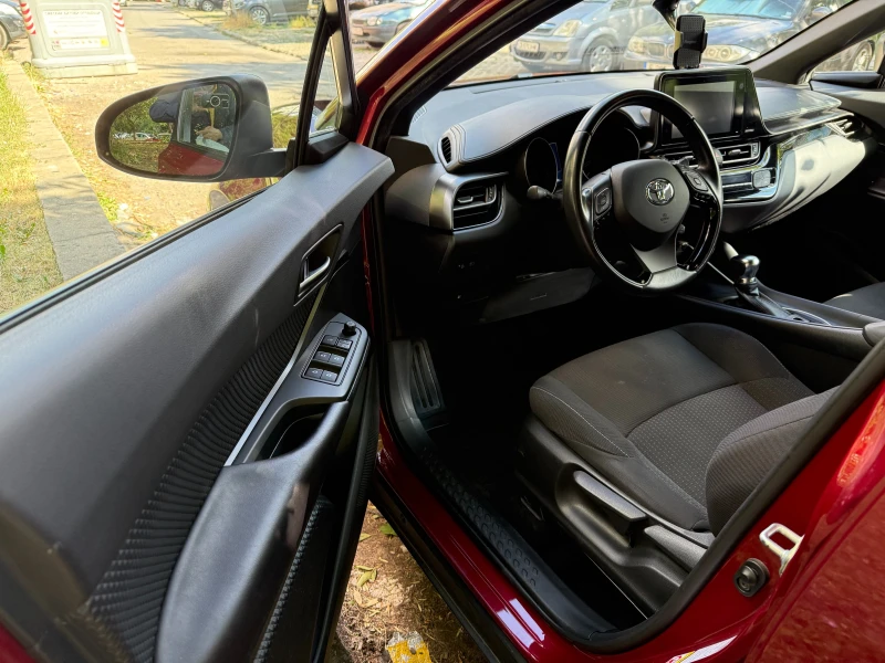 Toyota C-HR, снимка 7 - Автомобили и джипове - 52284054