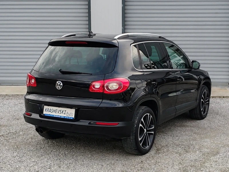 VW Tiguan 2.0TDI 140kc 4motion Navi Off-road Park-assist, снимка 6 - Автомобили и джипове - 52542330