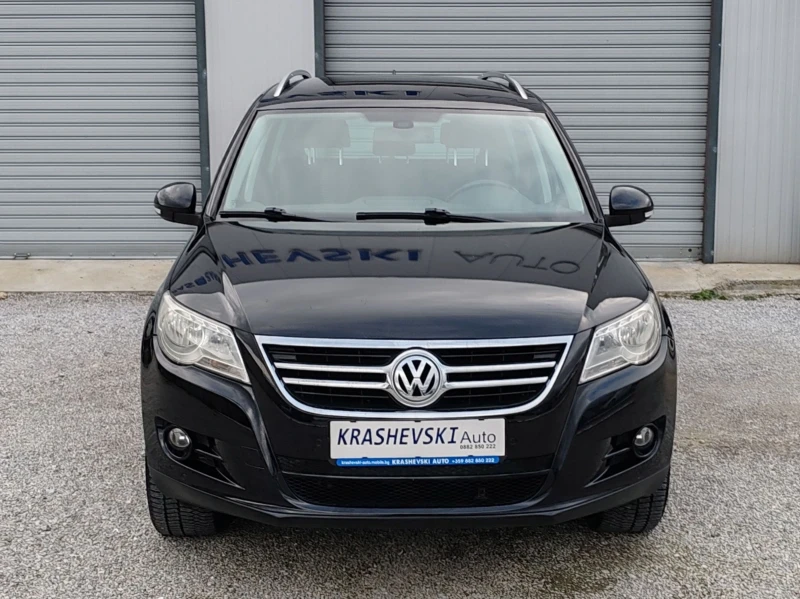 VW Tiguan 2.0TDI 140kc 4motion Navi Off-road Park-assist, снимка 2 - Автомобили и джипове - 52542330