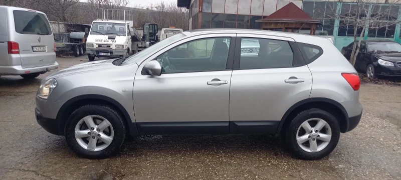 Nissan Qashqai 2.0i/Автомат/141к.с./140000км.Швейцария, снимка 4 - Автомобили и джипове - 52666944
