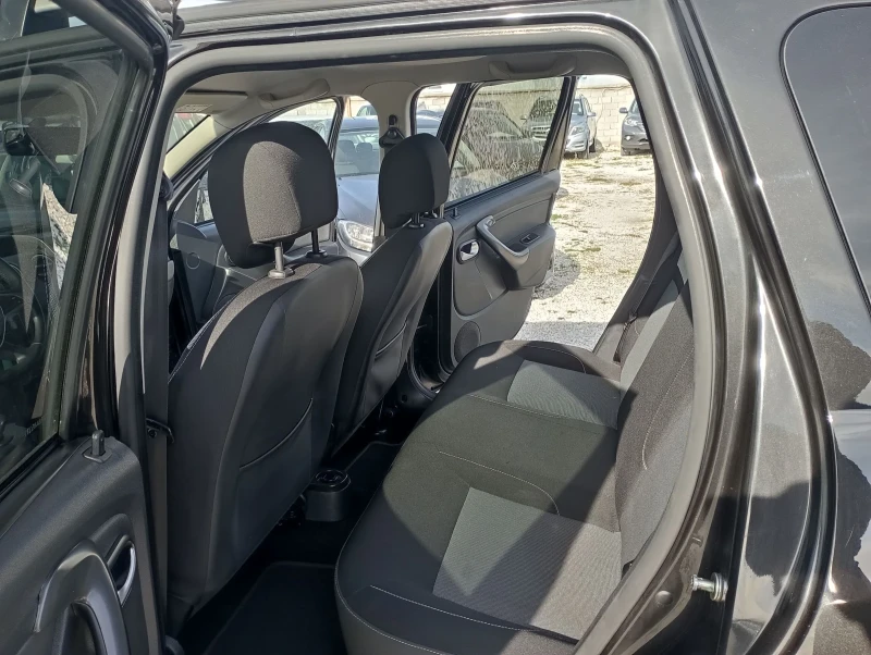 Dacia Duster 1.6 ГАЗ, Навигация, Италия , снимка 7 - Автомобили и джипове - 52847405