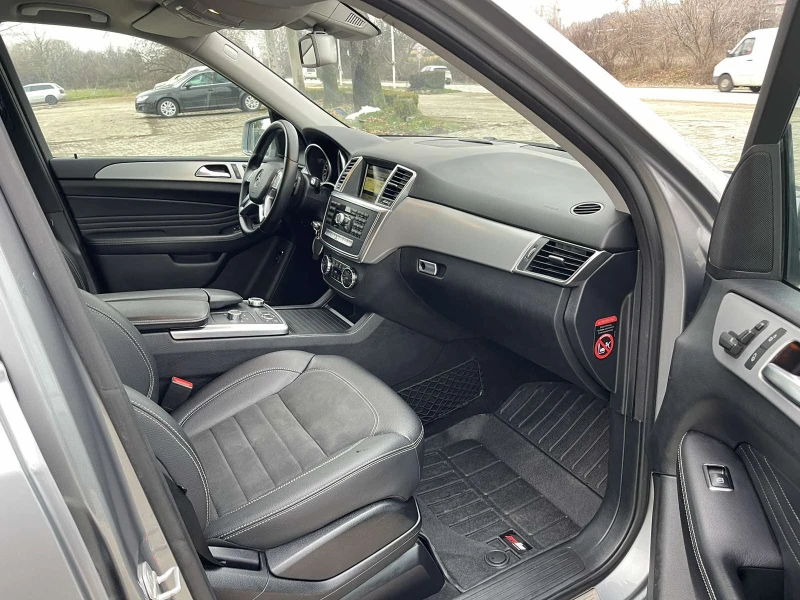 Mercedes-Benz ML CDI* AMG-PACK 4-MATIC РЕГИСТРИРАН* , снимка 12 - Автомобили и джипове - 53536954