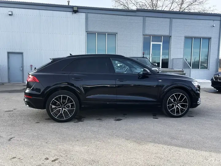 Audi Q8 S-LINE* PANO* ОБДУХ* 360 CAM, снимка 7 - Автомобили и джипове - 53903079