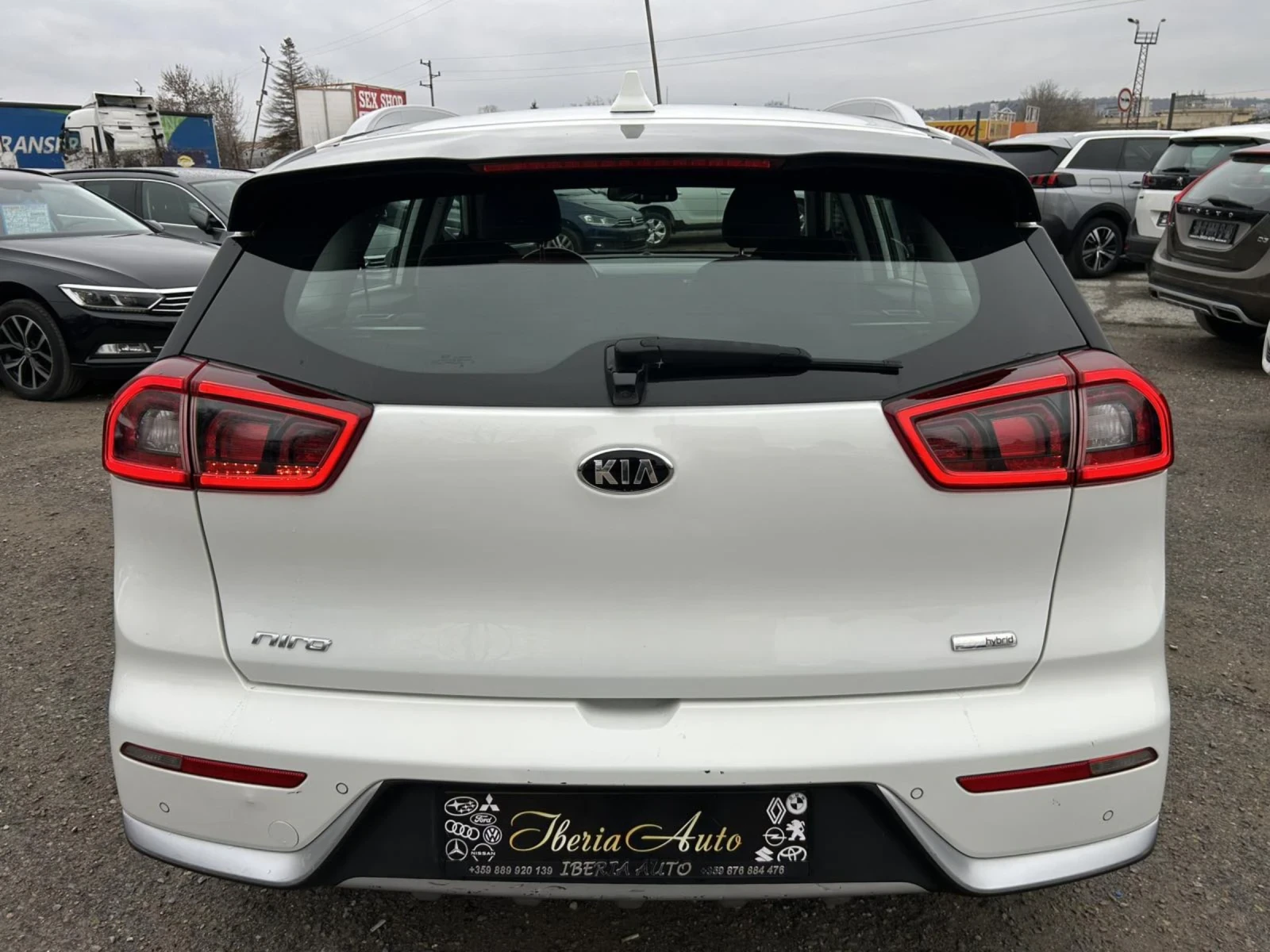 Kia Niro 1.6 HYBRID 141 * CAMERA * NAVI * LED * DISTRONIC  - изображение 5