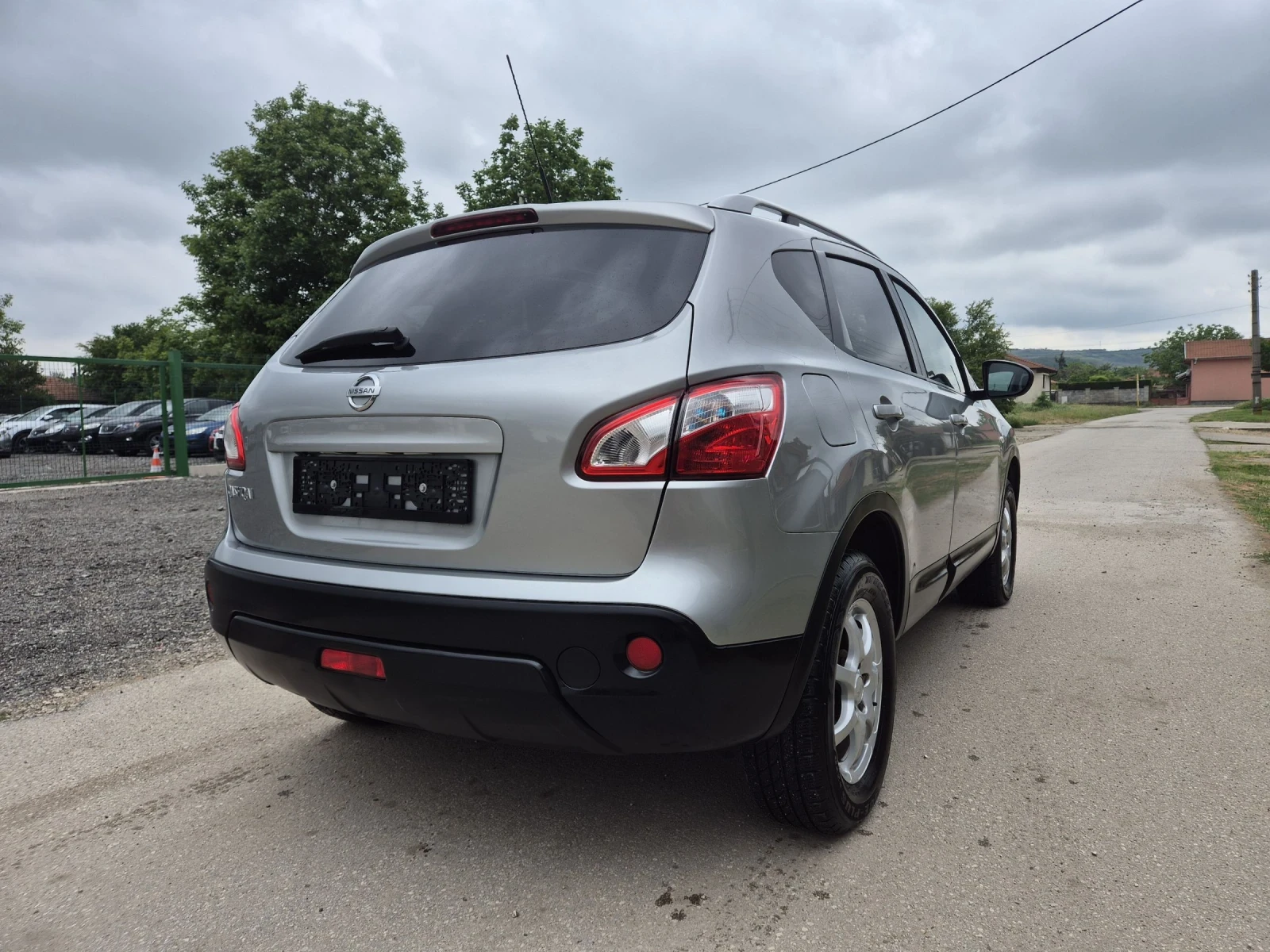 Nissan Qashqai 2.0i 4x4 150000km - изображение 4