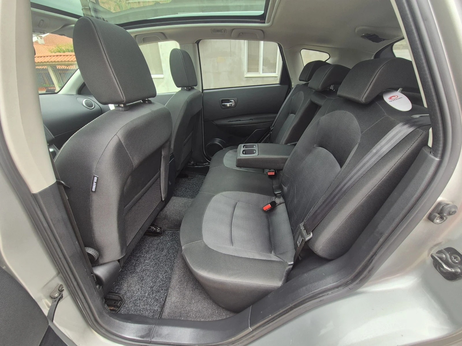 Nissan Qashqai 2.0i 4x4 150000km - изображение 9