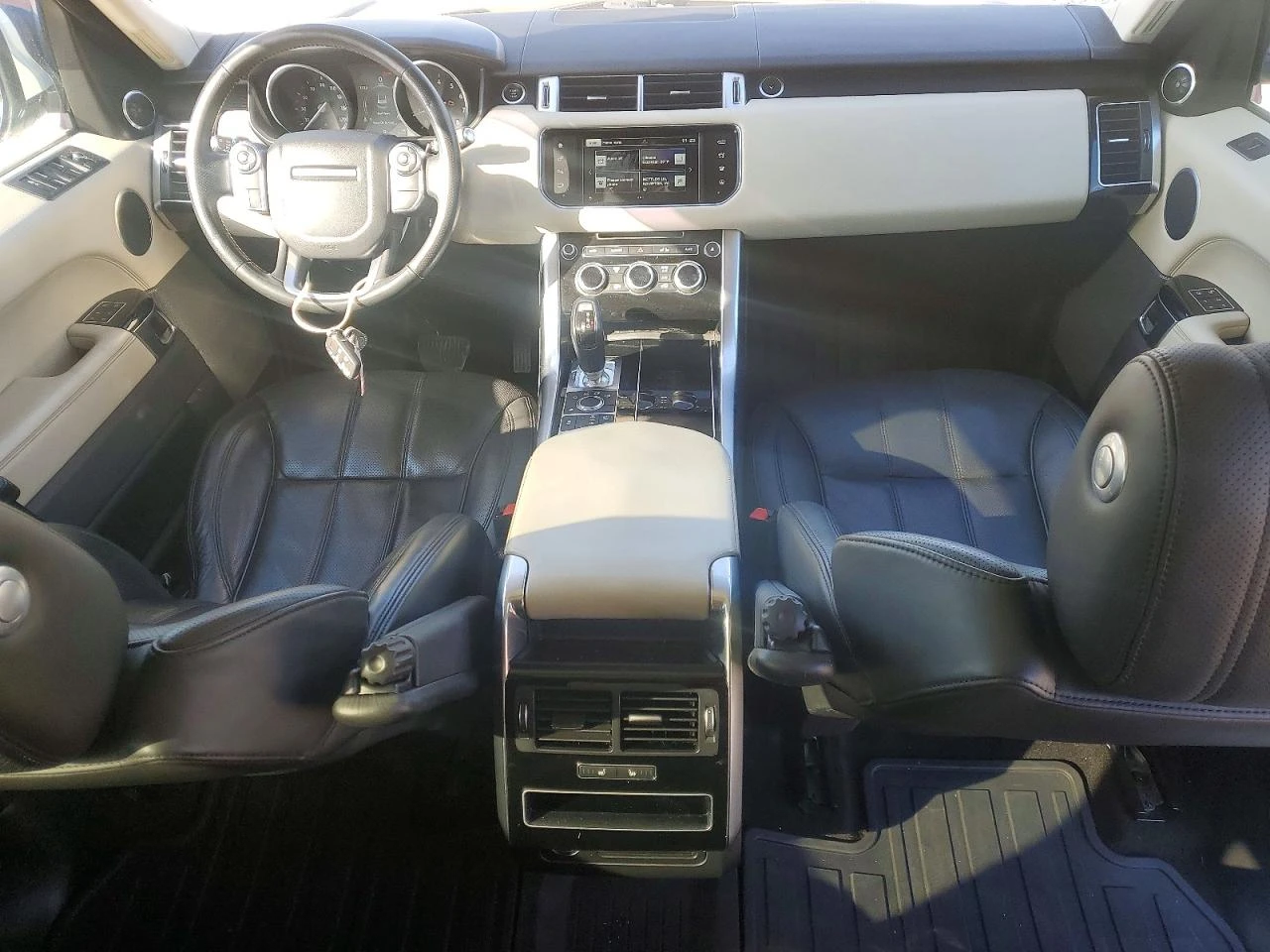 Land Rover Range Rover Sport 3.0* SPORT* HSE* РЕАЛНИ КМ  - изображение 8