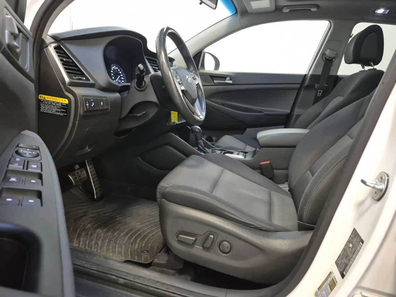 Hyundai Tucson * NOIR * ПОДГРЕВИ* ПАНОРАМА*  - изображение 5