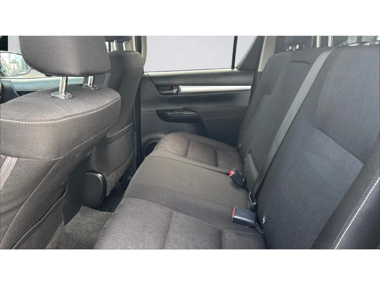 Toyota Hilux Месечна вноска от 330  , снимка 11 - Автомобили и джипове - 53764970