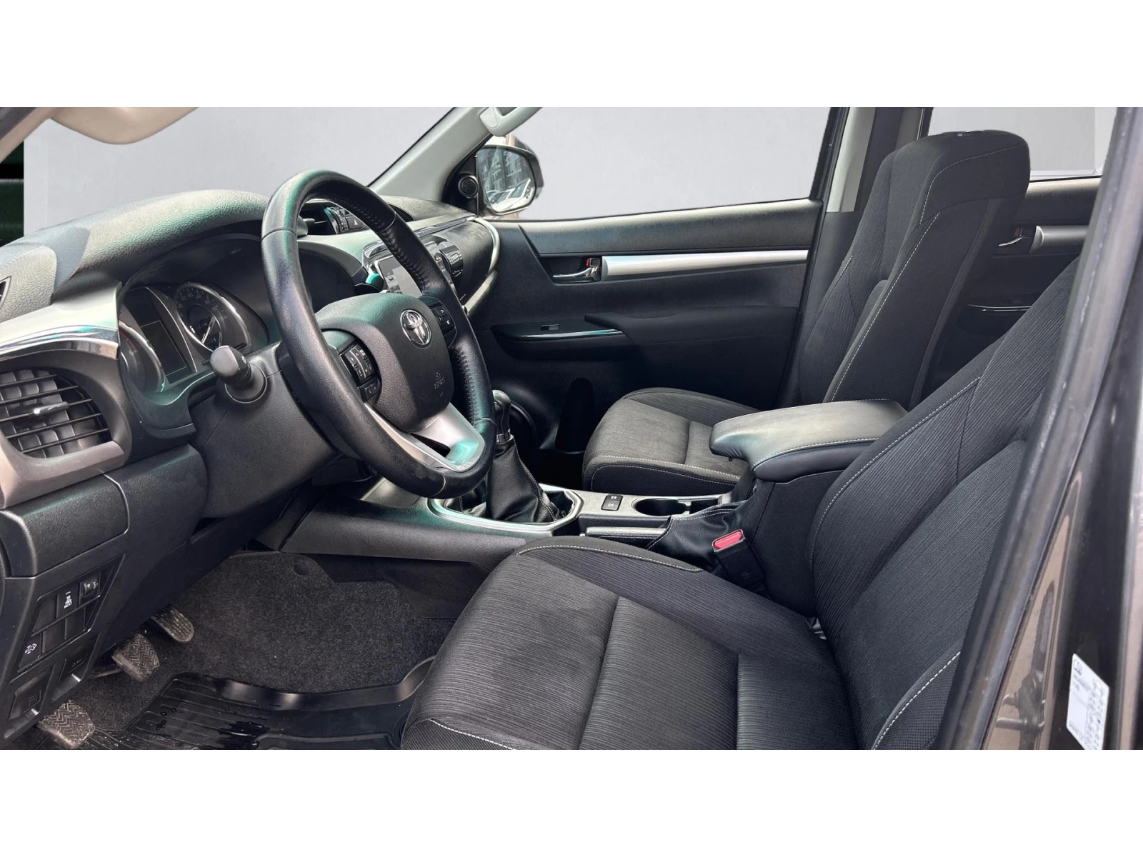 Toyota Hilux Месечна вноска от 330  , снимка 12 - Автомобили и джипове - 53764970