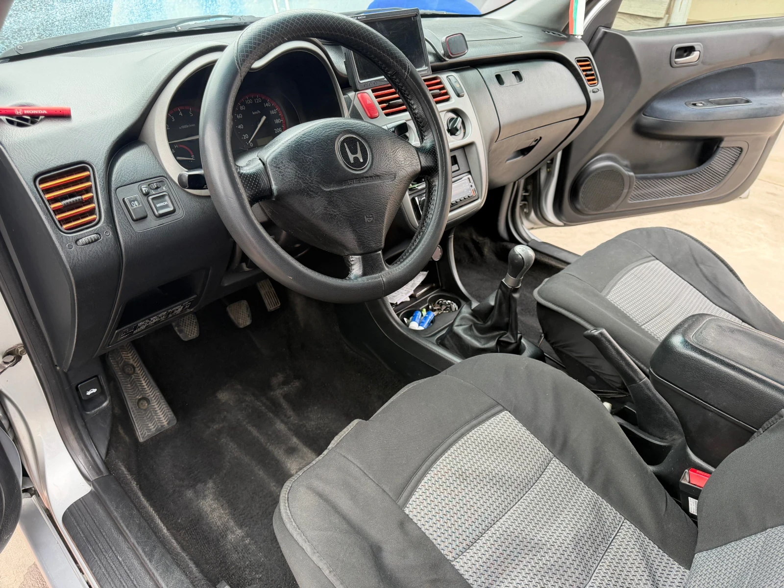 Honda Hr-v 1, 6, снимка 12 - Автомобили и джипове - 53935361