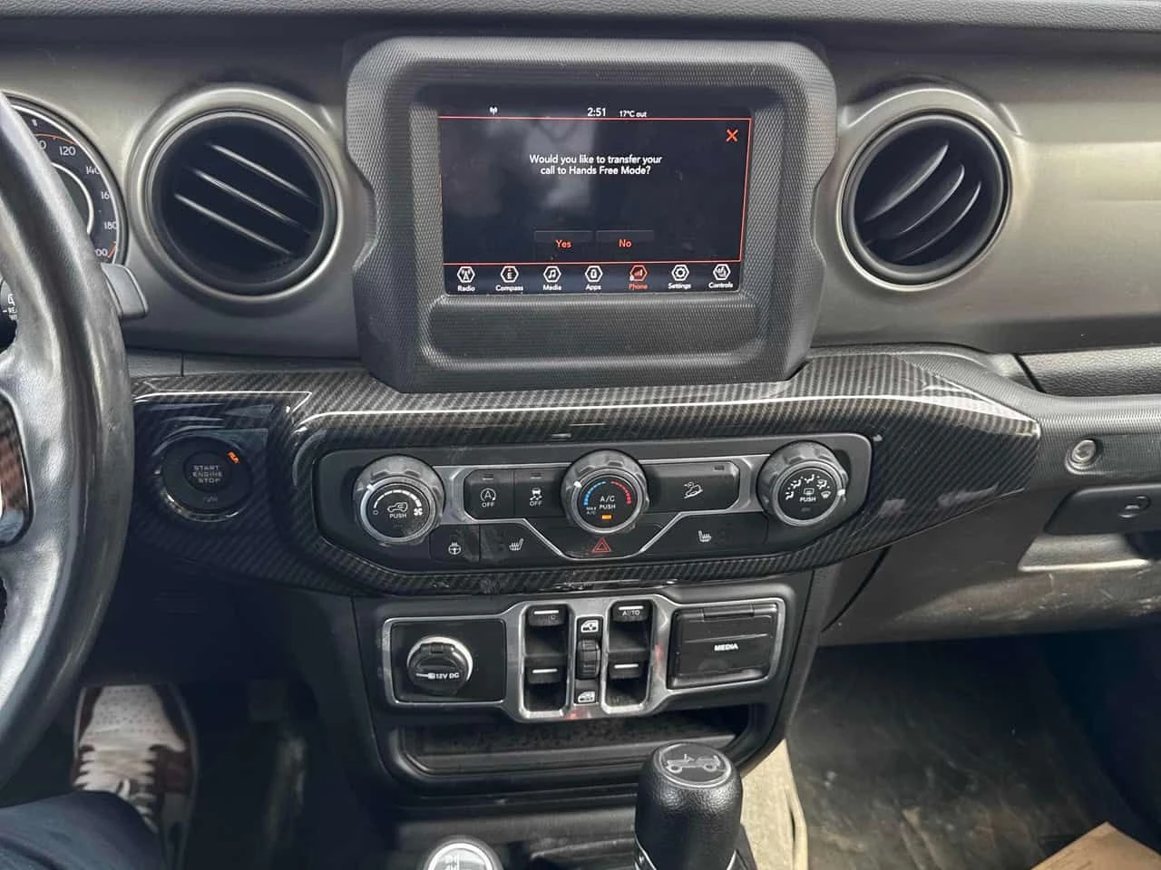 Jeep Wrangler * Sport * ПОДГРЕВИ * ОТ ПРЕДСТАВИТЕЛСТВО, снимка 9 - Автомобили и джипове - 54046854