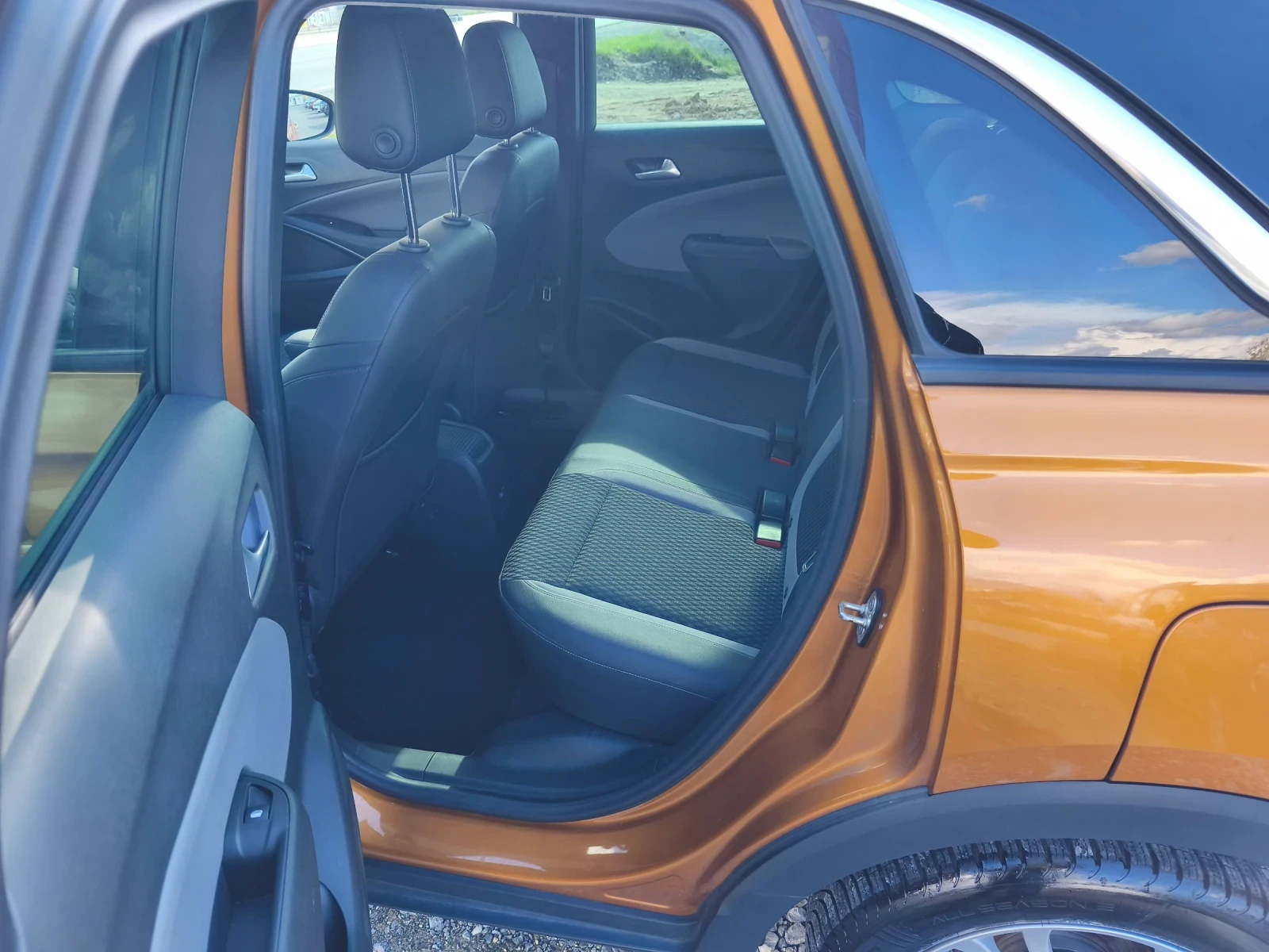 Opel Crossland X 1.6HDI, снимка 9 - Автомобили и джипове - 54082933