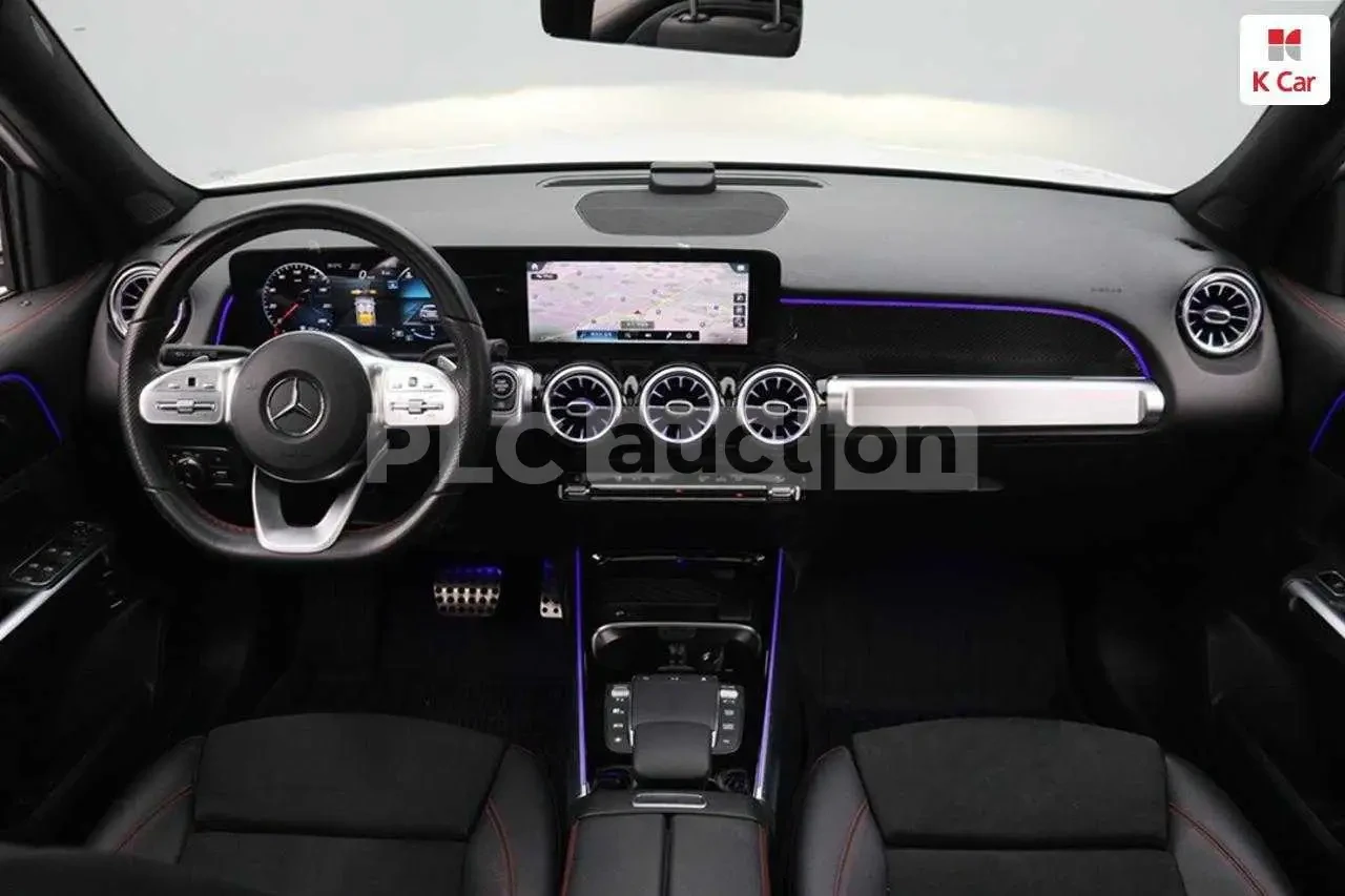 Mercedes-Benz GLB 250 4MATIC| DISTRONIC| КАМЕРА| ПОДГРЕВ| ПАНОРАМА, снимка 2 - Автомобили и джипове - 54688865