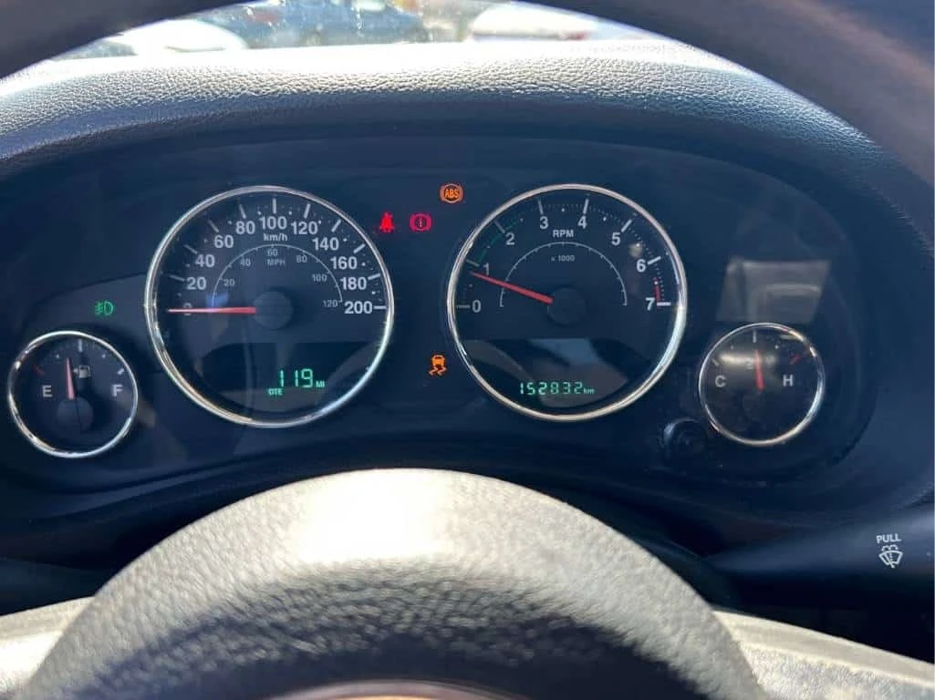 Jeep Wrangler * Sport * АВТОКРЕДИТ БЕЗ ПЪРВОНАЧАЛНА ВНОСКА* , снимка 8 - Автомобили и джипове - 55769728