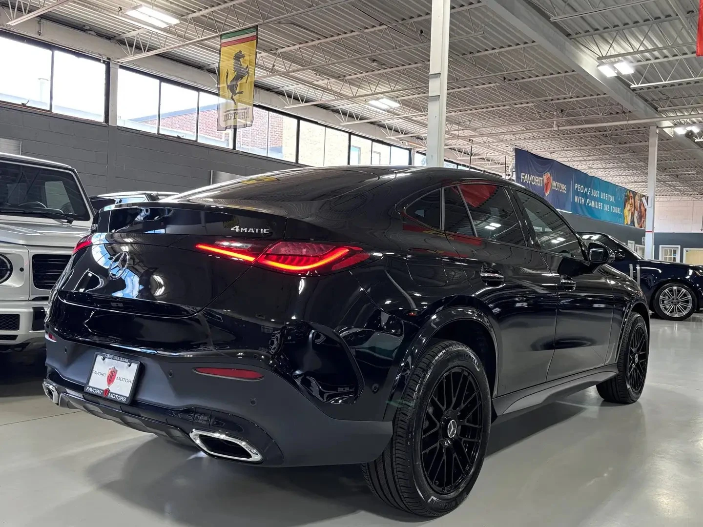 Mercedes-Benz GLC 300 COUPE AMG PKG LOADED ЦЕНА ДО БЪЛГАРИЯ АВТОКРЕДИТ, снимка 5 - Автомобили и джипове - 55826057