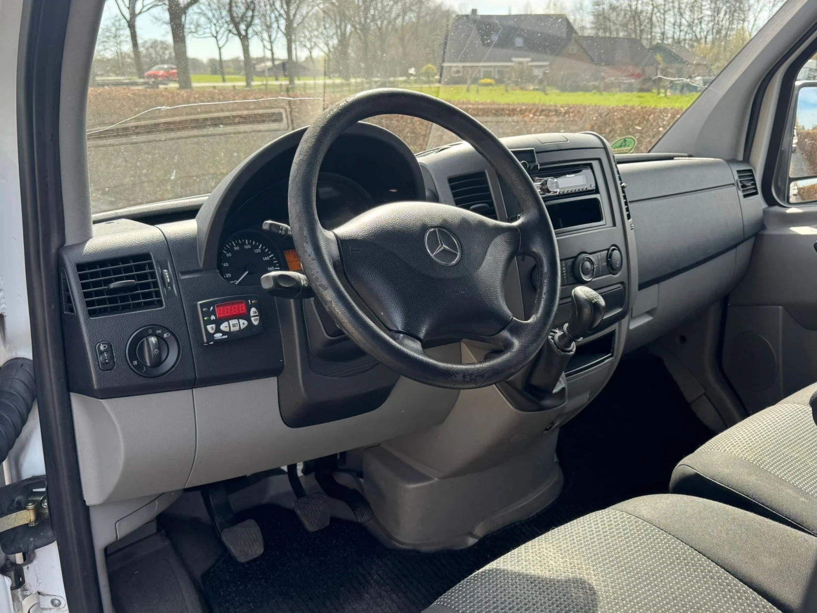 Mercedes-Benz Sprinter 313 * ХЛАДИЛЕН* КЛИМАТИК* МАКСИ* , снимка 9 - Бусове и автобуси - 54151730