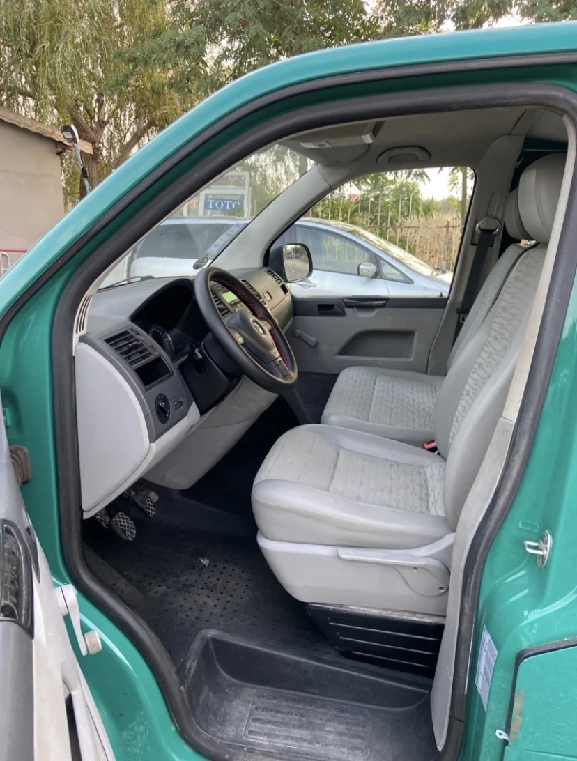 VW T5 VW Transporter 2.0d Товаропьтнически 6-МЕСТЕН, снимка 7 - Бусове и автобуси - 54168975