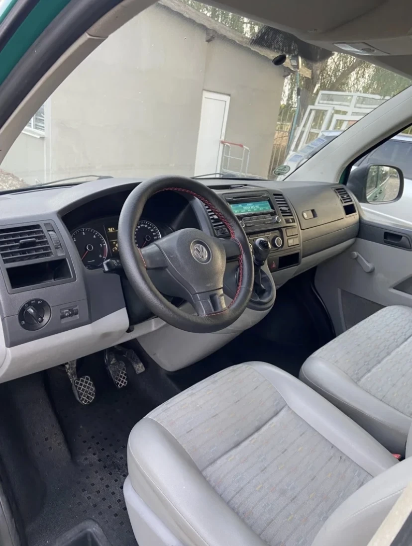 VW T5 VW Transporter 2.0d Товаропьтнически 6-МЕСТЕН, снимка 8 - Бусове и автобуси - 54168975