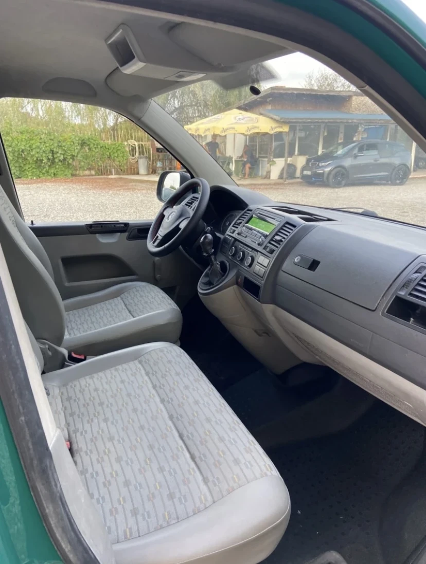 VW T5 VW Transporter 2.0d Товаропьтнически 6-МЕСТЕН, снимка 10 - Бусове и автобуси - 54168975