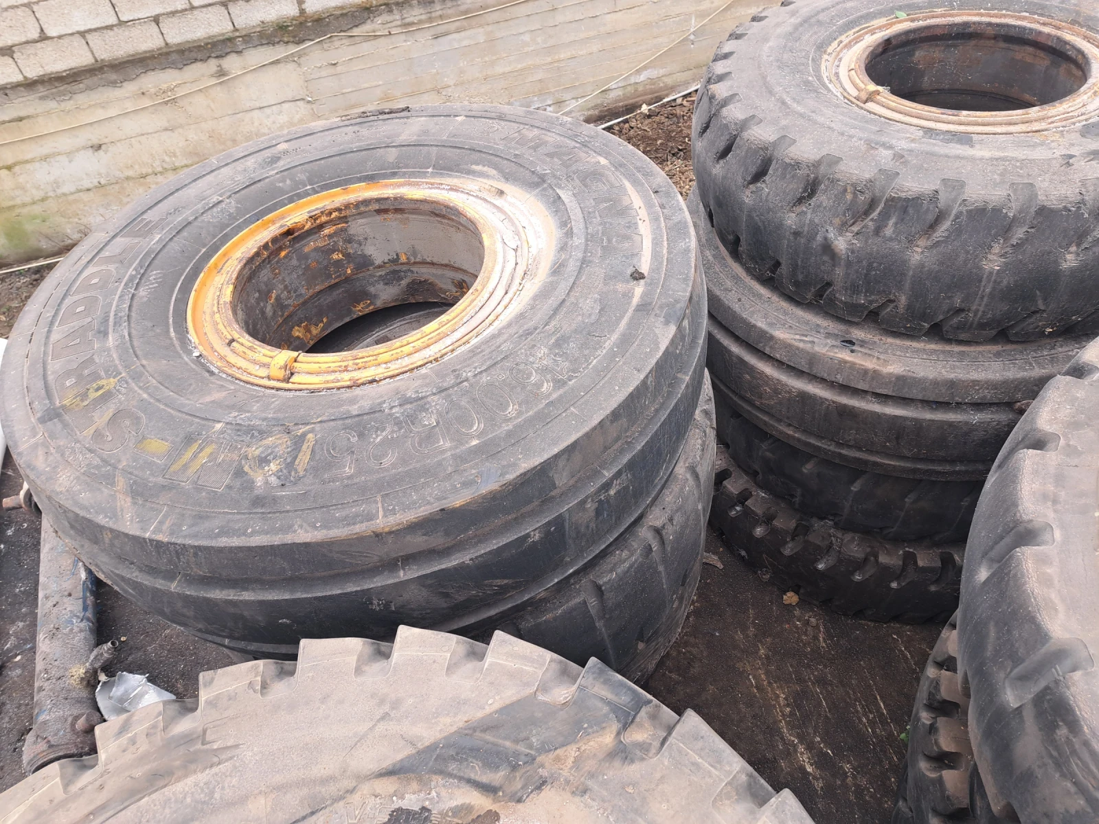 Друг вид Български Гуми, снимка 2 - Селскостопанска техника - 53910189