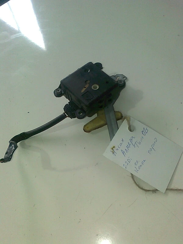 ел клапа парно за Нисан Алмера Тино 2.2di