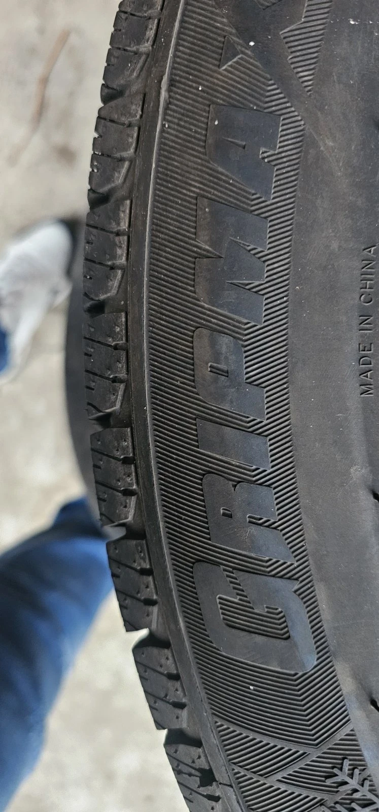 Гуми Зимни 215/55R18, снимка 5 - Гуми и джанти - 48113000