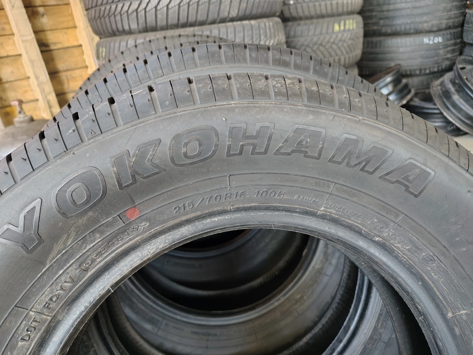 Гуми Летни 215/70R16, снимка 4 - Гуми и джанти - 55845657