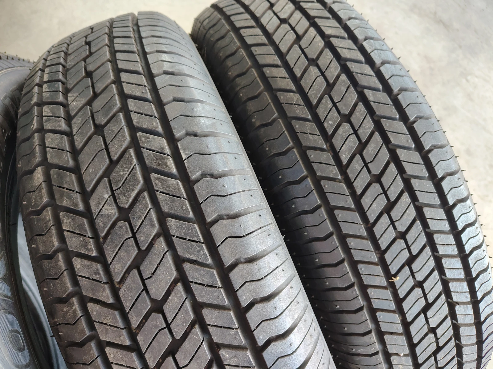 Гуми Летни 215/70R16, снимка 3 - Гуми и джанти - 55845657