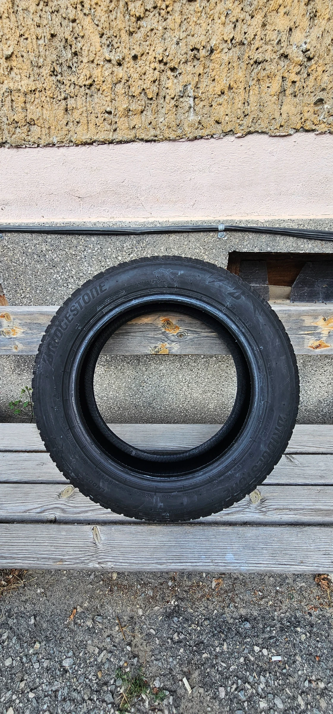Гуми Зимни 205/55R16, снимка 6 - Гуми и джанти - 55929788