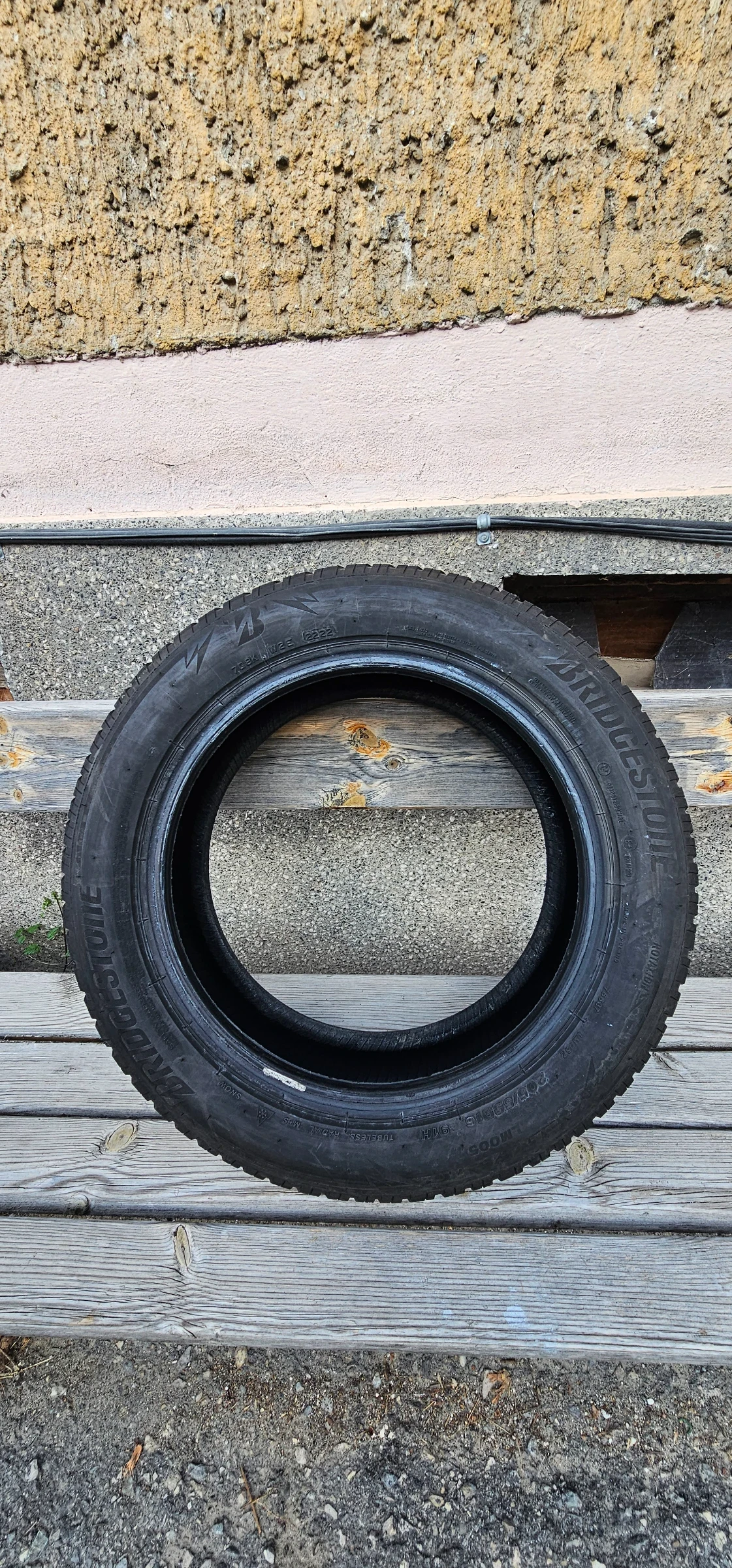 Гуми Зимни 205/55R16, снимка 5 - Гуми и джанти - 55929788