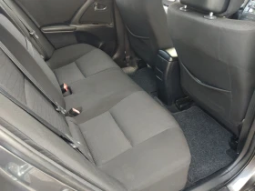Toyota Avensis 2.0 D автоматик, снимка 8
