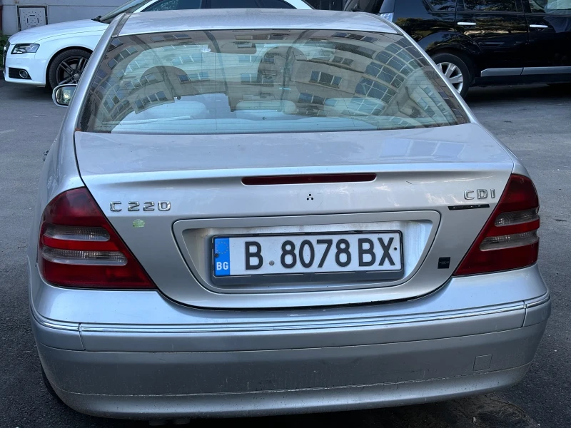 Mercedes-Benz C 220, снимка 9 - Автомобили и джипове - 47389613