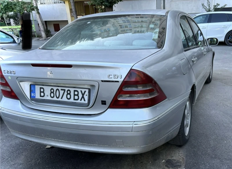 Mercedes-Benz C 220, снимка 10 - Автомобили и джипове - 47389613