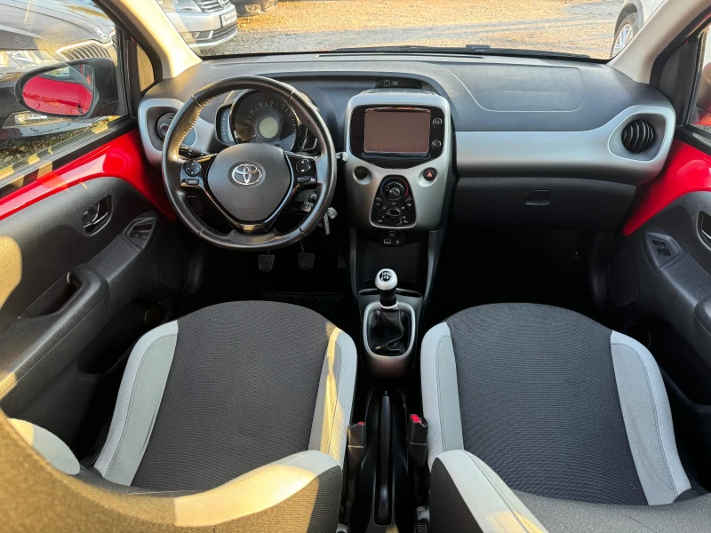 Toyota Aygo, снимка 10 - Автомобили и джипове - 47582165