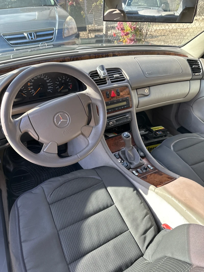 Mercedes-Benz CLK, снимка 4 - Автомобили и джипове - 48039717