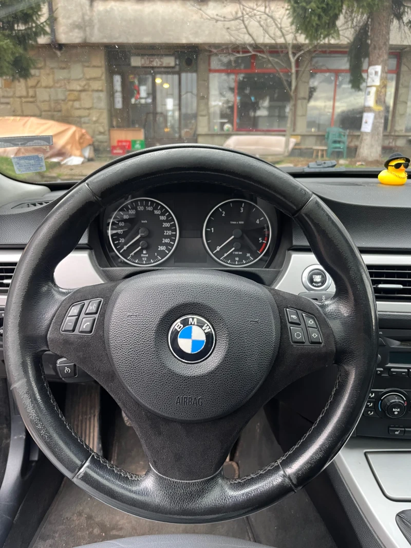 BMW 320, снимка 4 - Автомобили и джипове - 48575115