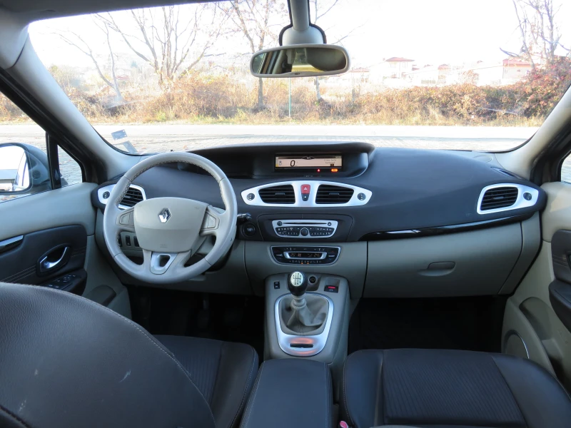 Renault Scenic * * * 7-местен 1.9DIESEL РЕГИСТРИРАН* * * , снимка 13 - Автомобили и джипове - 48893323