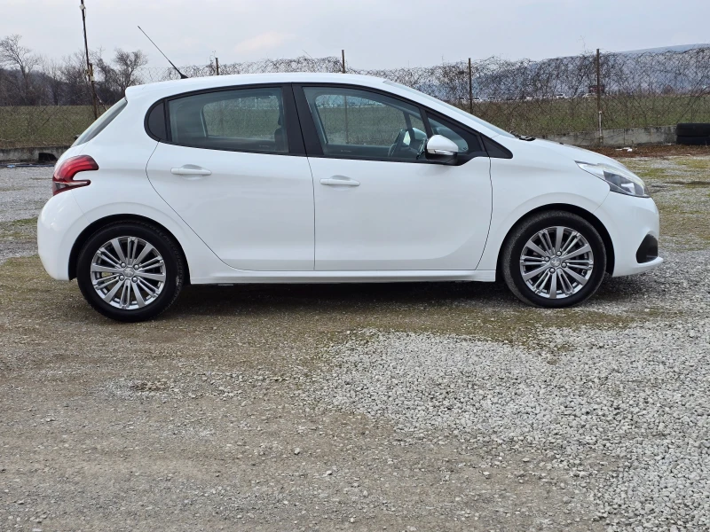 Peugeot 208 1.2 I / ALLURE/EURO 6B, снимка 4 - Автомобили и джипове - 49260470