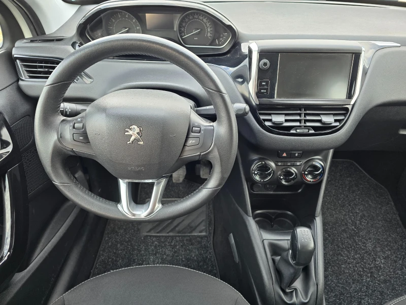 Peugeot 208 1.2 I / ALLURE/EURO 6B, снимка 14 - Автомобили и джипове - 49260470