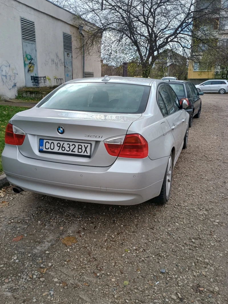BMW 320, снимка 5 - Автомобили и джипове - 52479346