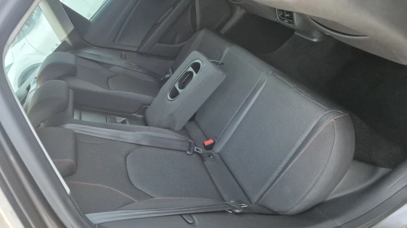 Seat Leon 2.0 TDI FR НАВИ ЛЕД БИ КСЕНОН ВИДЕО ЛИЗИНГ , снимка 15 - Автомобили и джипове - 52729100