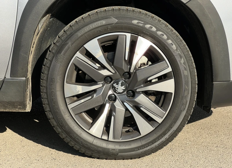 Peugeot 2008 ALLURE 1.2 PURETECH/CAMERA/CRUISE CONTROL/, снимка 7 - Автомобили и джипове - 52847671