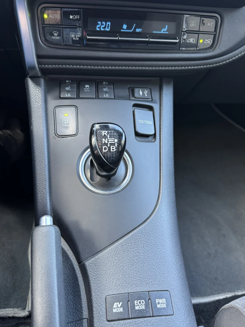 Toyota Auris, снимка 7 - Автомобили и джипове - 52873811