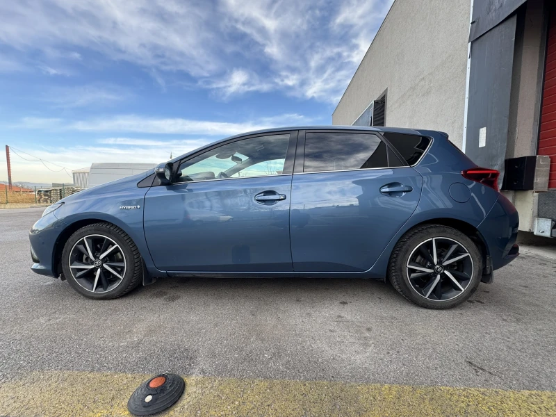 Toyota Auris, снимка 2 - Автомобили и джипове - 52873811